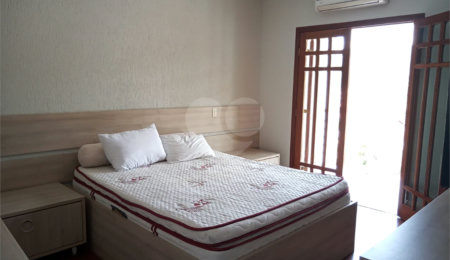 Sobrado à venda com 4 quartos, sendo 3 suítes,  em Tremembé, São Paulo, SP