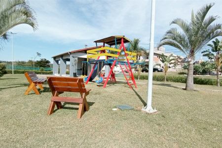 Casa à venda com 3 suítes no condomínio Vita Verdi, Valinhos - SP