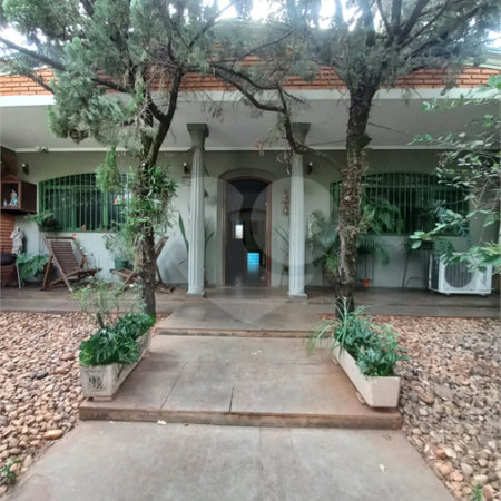 Casa à venda com 4 quartos, sendo 1 suíte,  em Parque dos Bandeirantes, Ribeirão Preto, SP