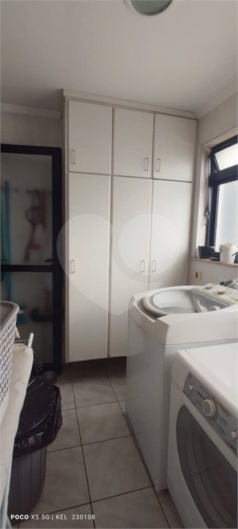 Apartamento à venda com 3 quartos, sendo 2 suítes,  em Vila Oliveira, Mogi das Cruzes, SP