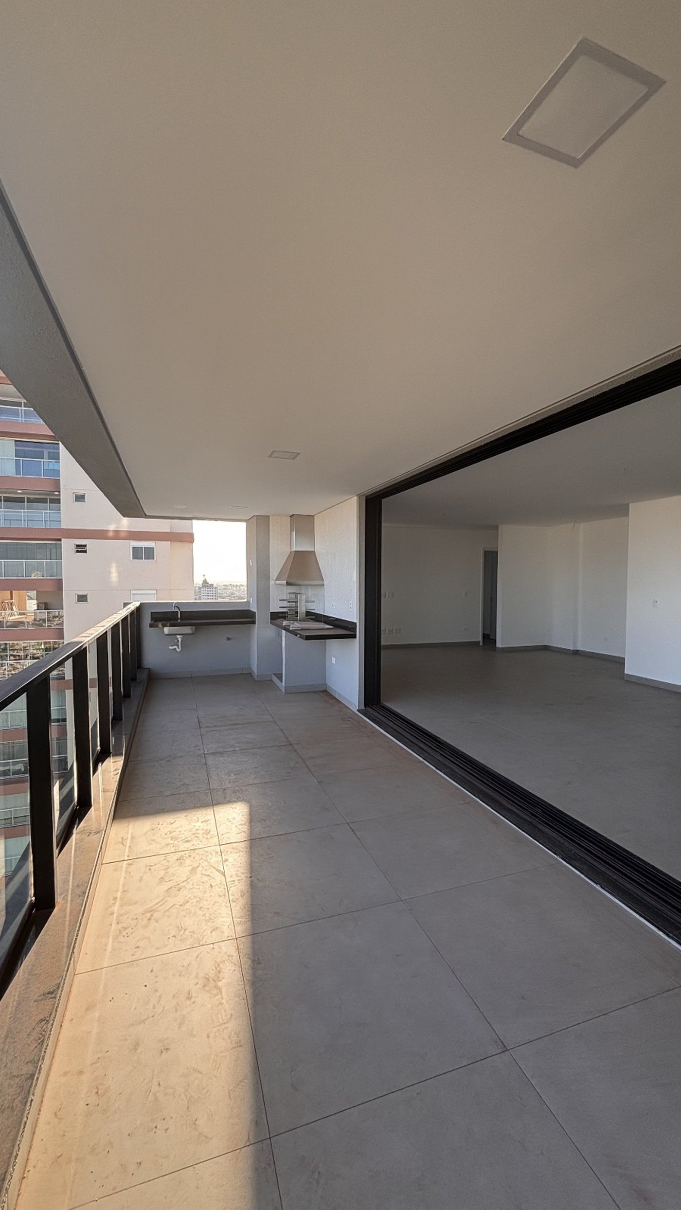 Apartamento à venda com 3 suítes em Edifício Majestic, Presidente Prudente, SP