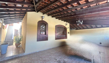 Casa à venda com 3 quartos, sendo 1 suíte,  em Éden, Sorocaba, SP