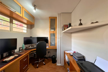 Casa à venda com 3 quartos, sendo 1 suíte,  no condomínio Barão do Triunfo, São Paulo - SP