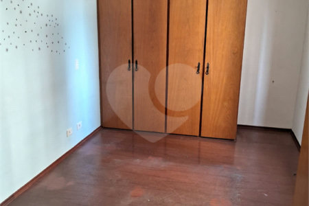 Apartamento à venda com 3 quartos, sendo 1 suíte, em Vila Mariana, São Paulo, SP
