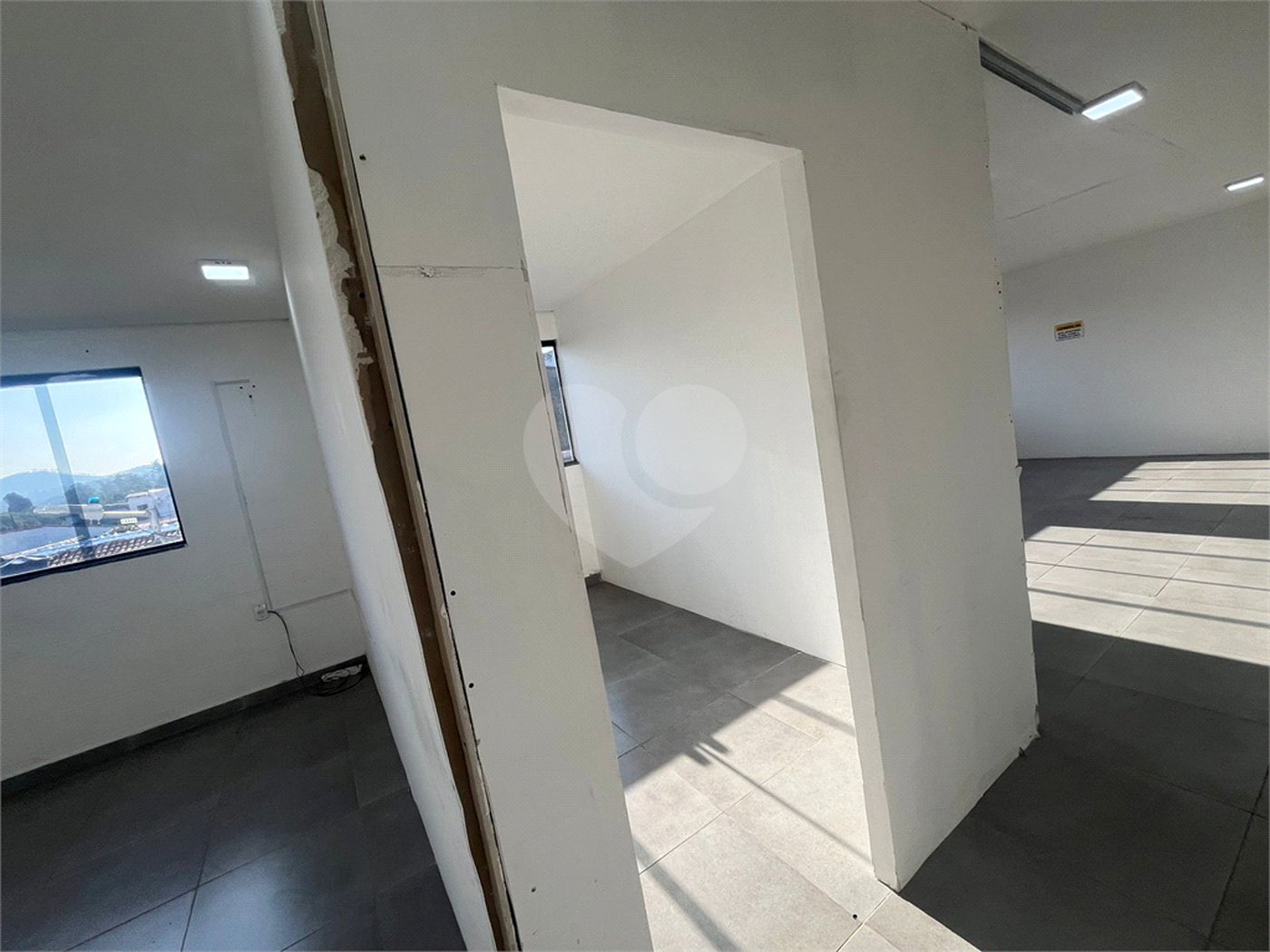 Salão Comercial para alugar em Vila Mogilar, Mogi das Cruzes, SP