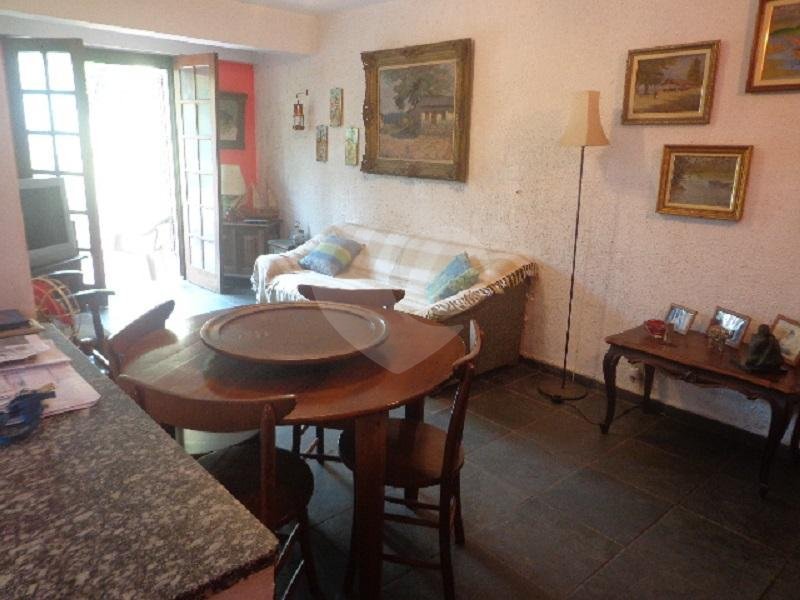 Sobrado à venda com 3 quartos, sendo 2 suítes, em Indianópolis, São Paulo, SP