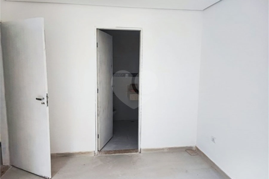 Casa à venda com 3 quartos, sendo 1 suíte,  no condomínio Ouro Verde, Guarulhos - SP