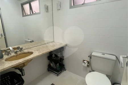 Apartamento à venda com 3 quartos, sendo 1 suíte, em Vila Olímpia, São Paulo, SP