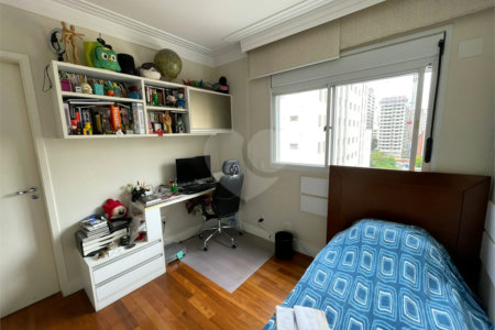 Apartamento à venda com 4 quartos, sendo 3 suítes, em Perdizes, São Paulo, SP