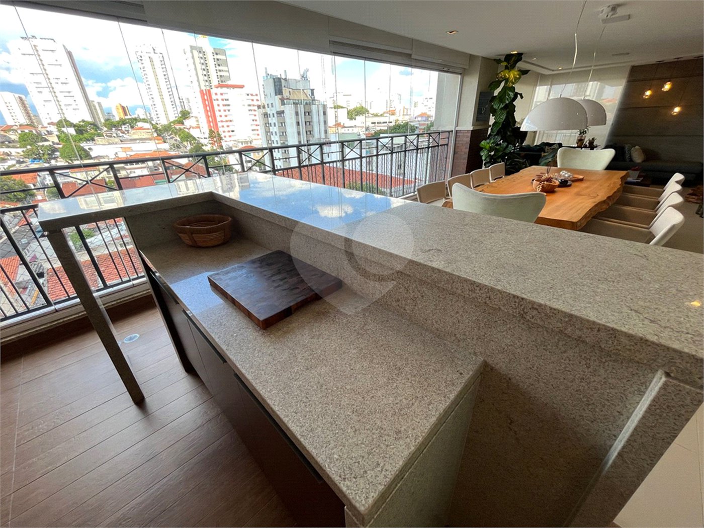 Apartamento à venda com 3 suítes em Santa Teresinha, São Paulo, SP