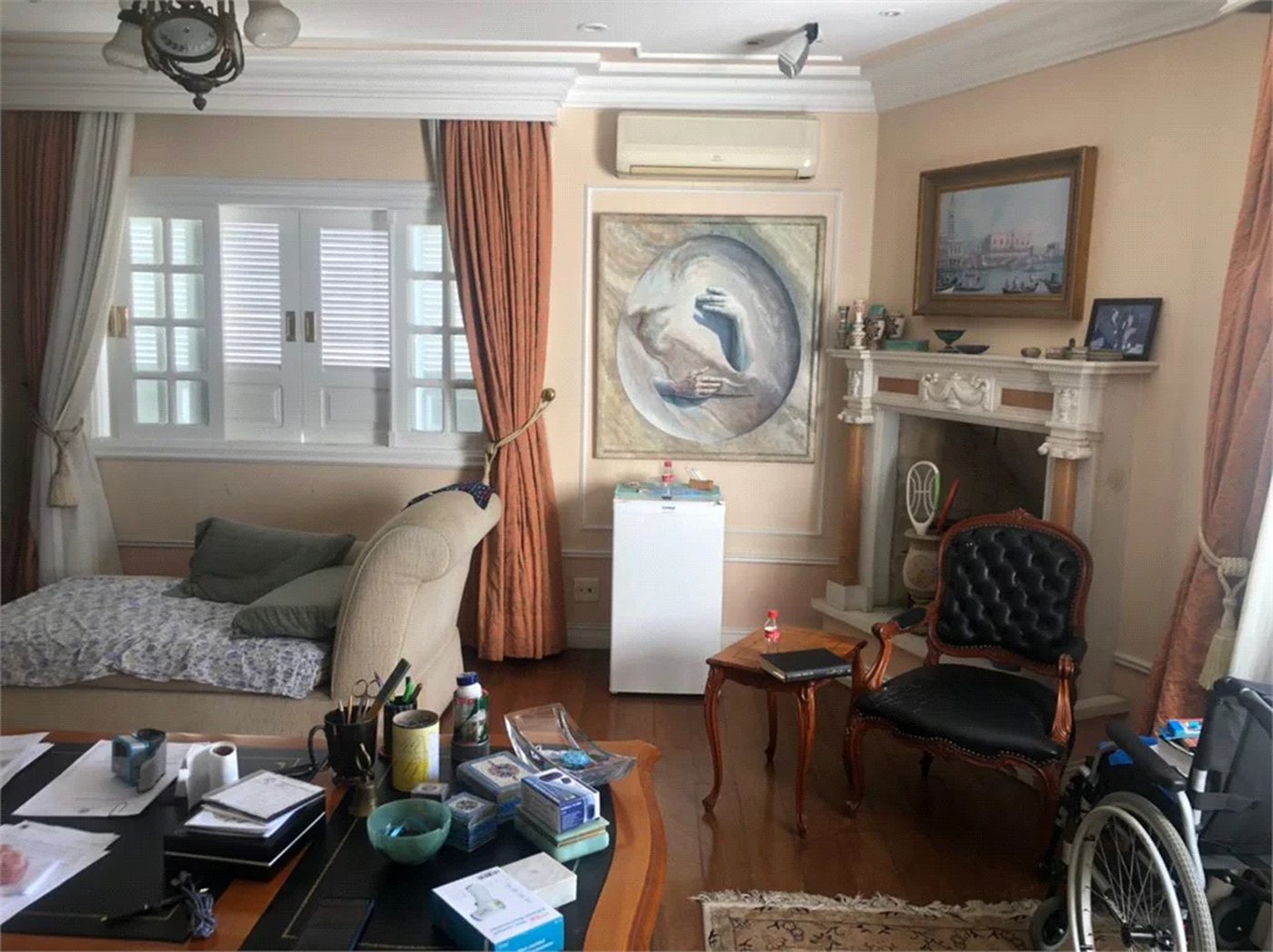 Casa à venda com 4 suítes em Caxingui, São Paulo, SP