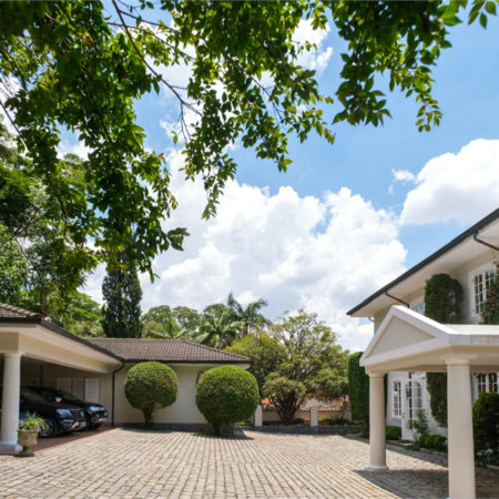 Casa à venda com 5 suítes no condomínio Chácara Flora, São Paulo - SP