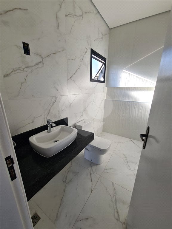 Casa à venda com 3 suítes no condomínio Reserva dos Jatobás, Louveira - SP