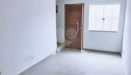 Casa à venda com 2 suítes no condomínio Residence Adelina, São Paulo - SP
