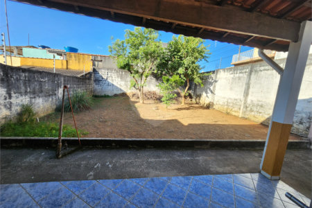 Casa à venda com 2 quartos no Centro, Poá, SP