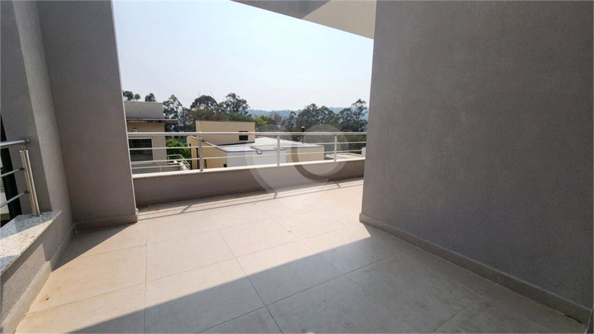 Casa à venda com 3 suítes no condomínio Vita Verdi, Valinhos - SP