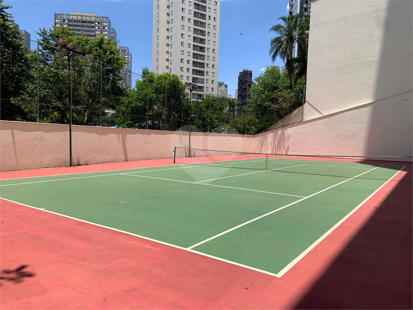 Apartamento à venda ou para alugar com 3 suítes em Vila Suzana, São Paulo, SP