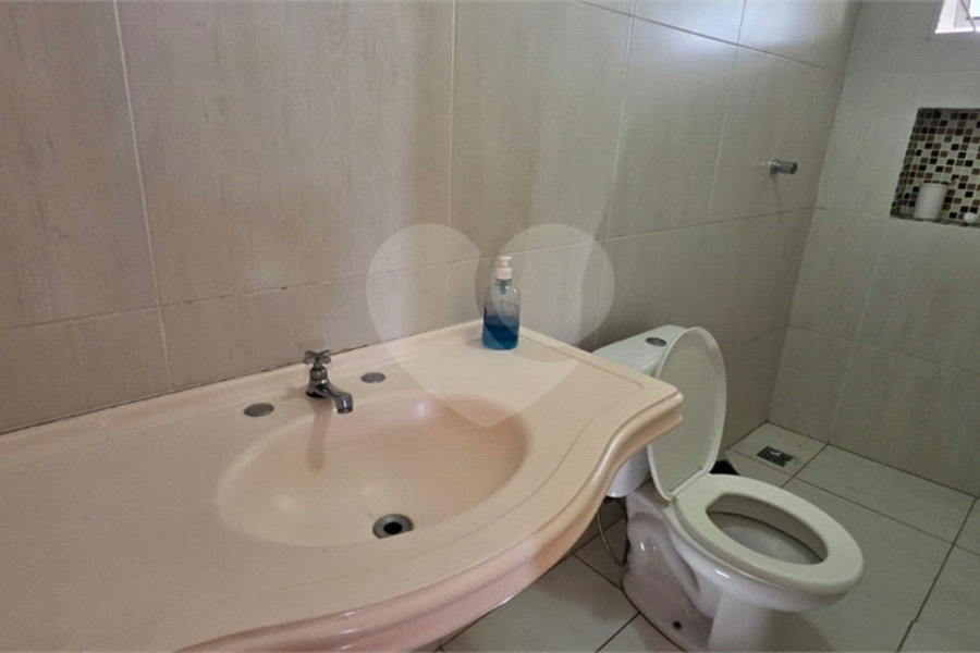 Casa Térrea à venda ou para alugar com 8 quartos, sendo 4 suítes, em Vila Pereira Barreto, São Paulo, SP