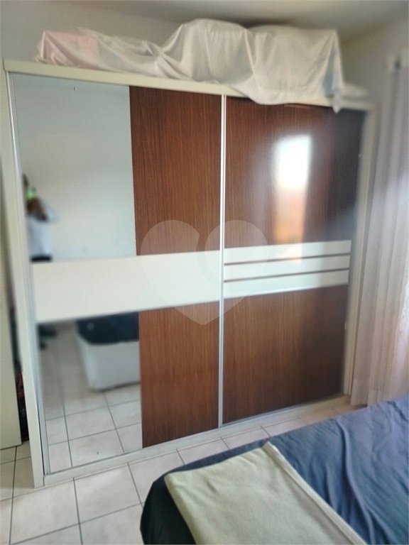 Sobrado à venda com 2 quartos em Jardim Santa Rosa, Taboão da Serra, SP