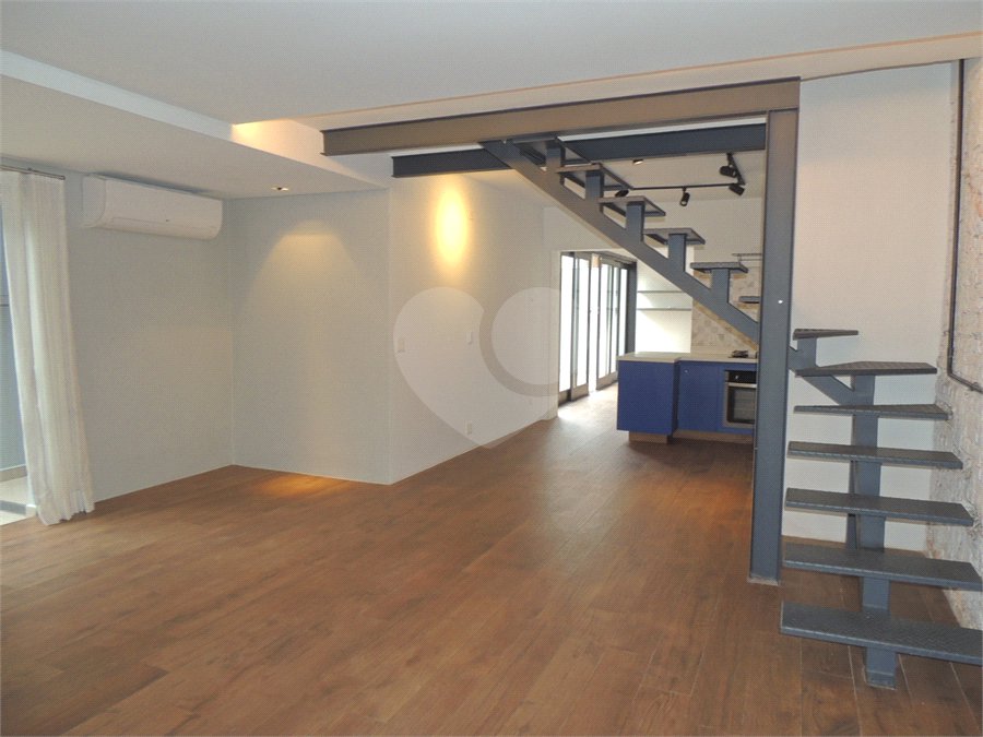 Casa de Vila à venda com 4 quartos, sendo 3 suítes, em Chácara Santo Antônio, São Paulo, SP