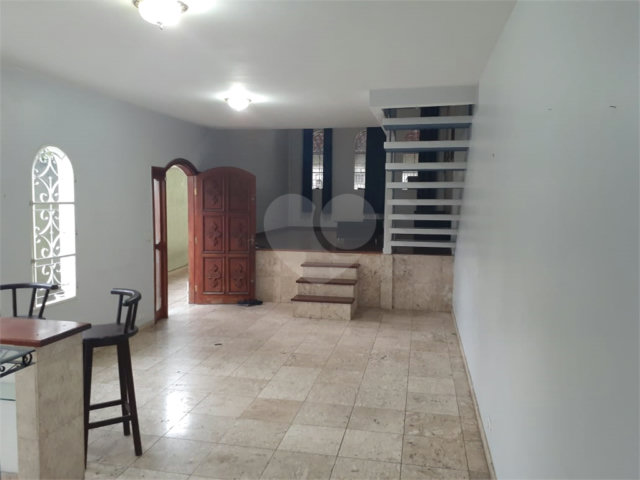 Sobrado à venda com 4 quartos, sendo 2 suítes,  em Tremembé, São Paulo, SP