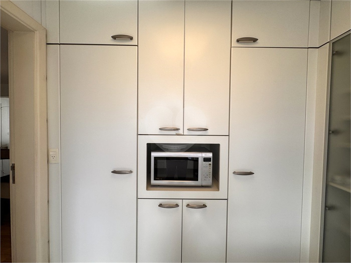 Higienópolis: Apartamento de 350 m2, 4 suítes, 5 vagas.