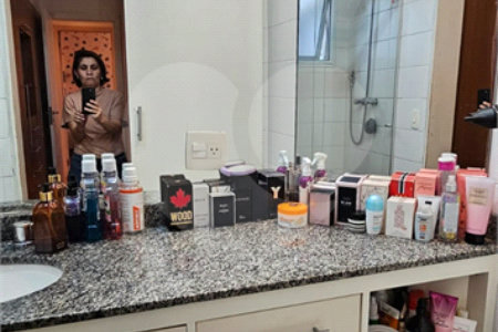 Apartamento à venda com 3 quartos, sendo 2 suítes, em Pinheiros, São Paulo, SP
