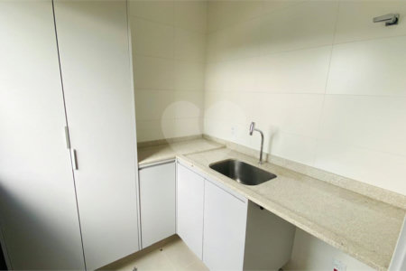 Casa à venda com 3 suítes no condomínio Vale das Aguas, Bragança Paulista - SP