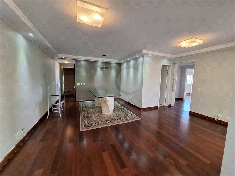 Apartamento para alugar com 3 suítes em Vila Suzana, São Paulo, SP