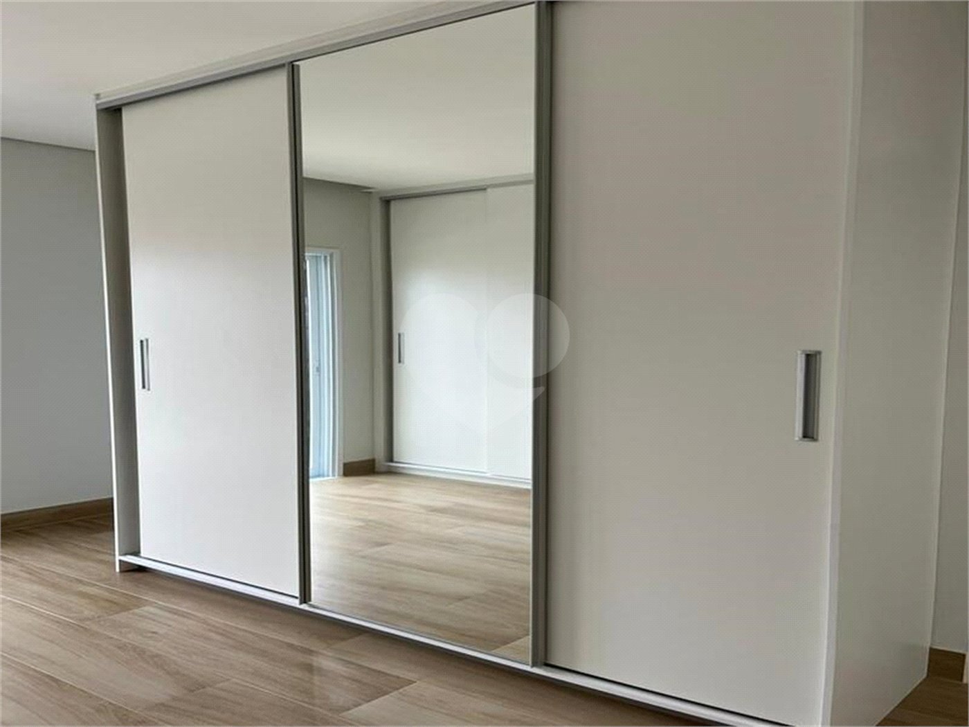 Casa à venda com 3 suítes no condomínio Jardim Residencial Dona Lucilla, Indaiatuba - SP