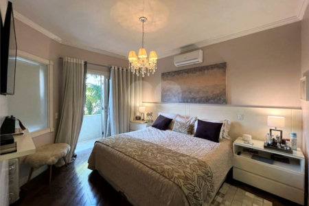 Casa à venda com 4 suítes em Vila Santo Antônio, Cotia, SP