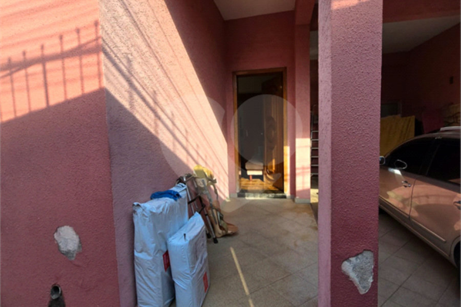 Sobrado à venda com 5 quartos, sendo 1 suíte, em Vila Bonilha, São Paulo, SP