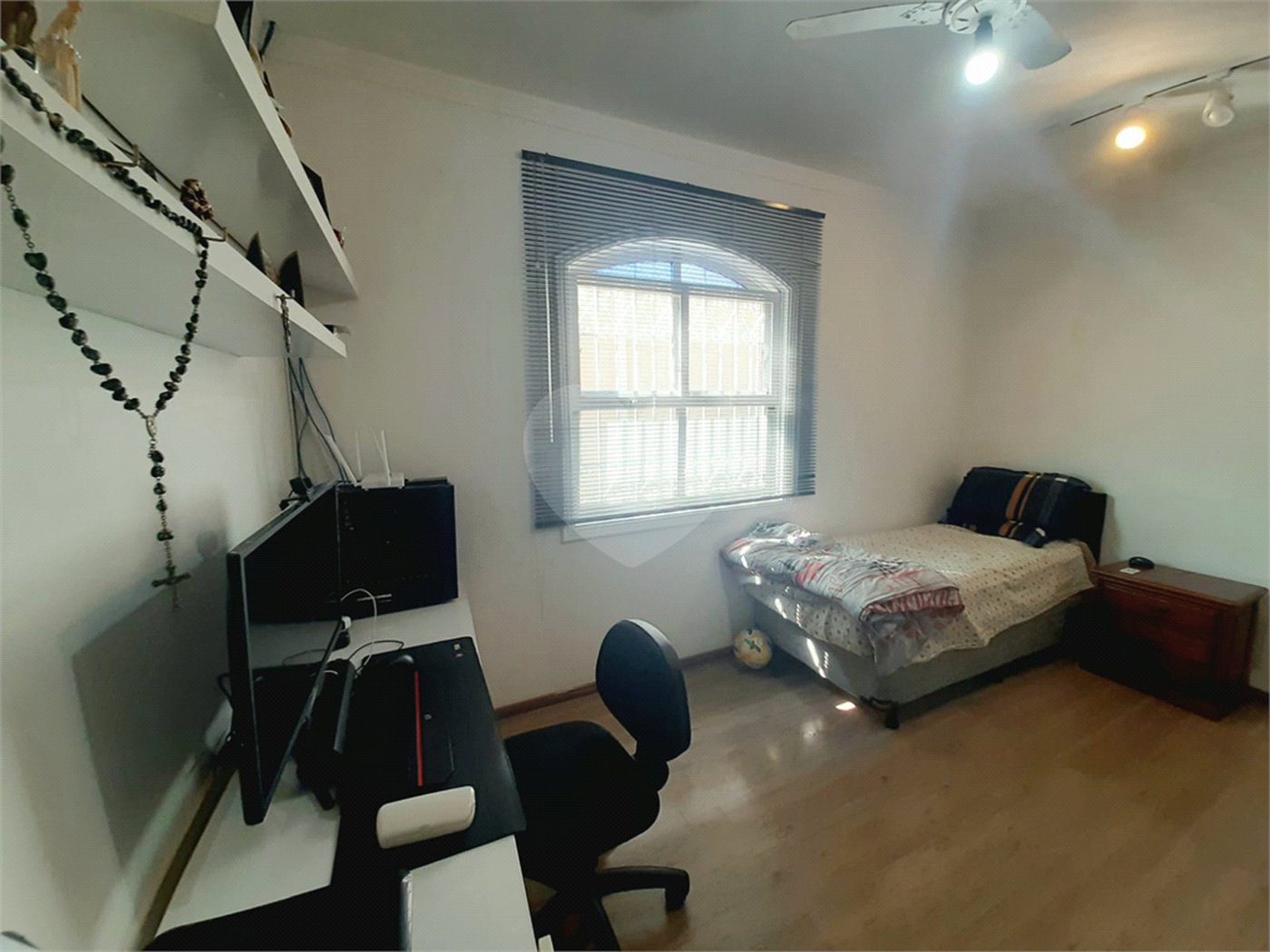 Casa à venda com 3 quartos, sendo 1 suíte, no Centro, Vinhedo, SP