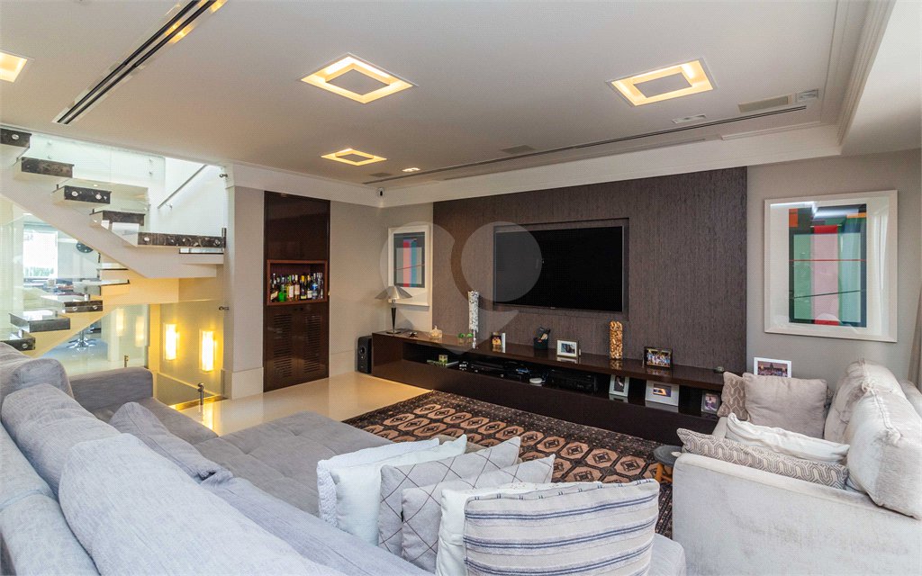 Casa à venda com 4 suítes no condomínio Residencial Quinta das Andorinhas, São Paulo - SP