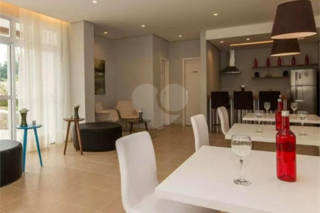 Apartamento à venda com 2 quartos, sendo 1 suíte,  em Fazenda Morumbi, São Paulo, SP