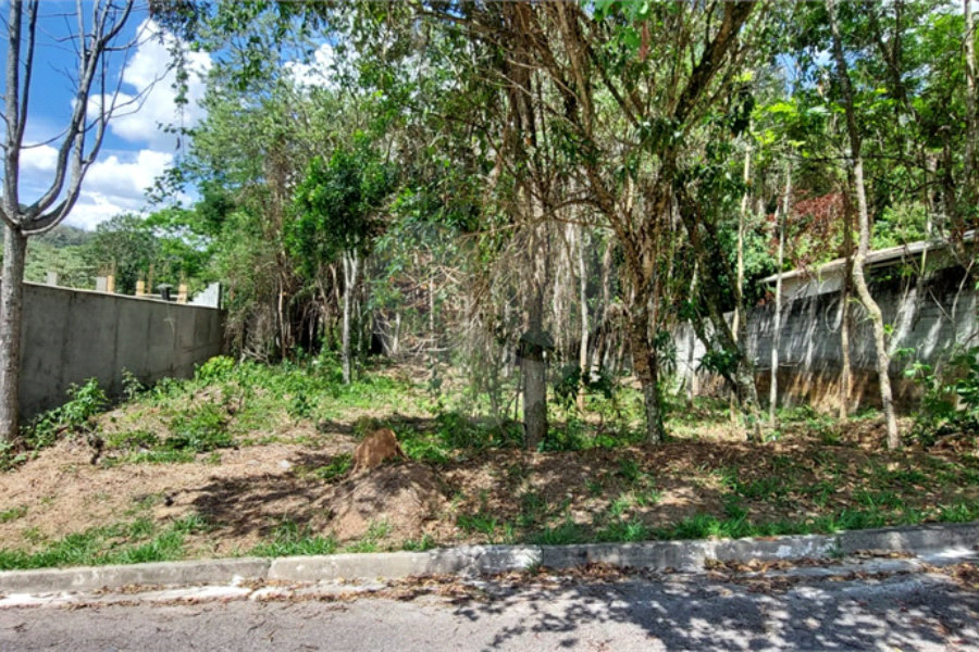 Casa à venda com 3 quartos, sendo 4 suítes, no condomínio Sausalito, Mairiporã - SP