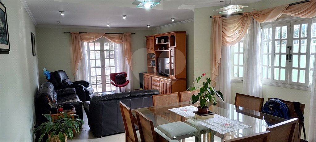 Casa à venda com 3 suítes em Vila Ipojuca, São Paulo, SP
