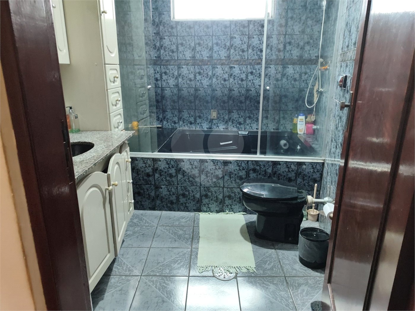 Sobrado à venda com 4 quartos, sendo 1 suíte,  em Saúde, São Paulo, SP