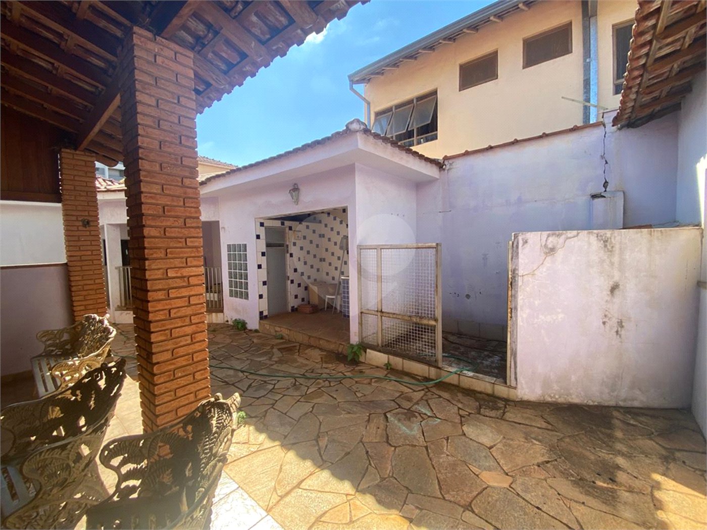 Casa à venda com 3 quartos, sendo 1 suíte, no Centro, Araraquara, SP