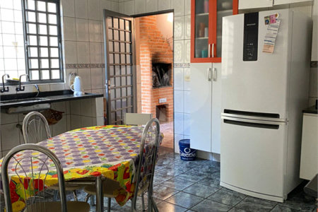 Casa à venda com 2 quartos em Parque Jataí, Votorantim, SP