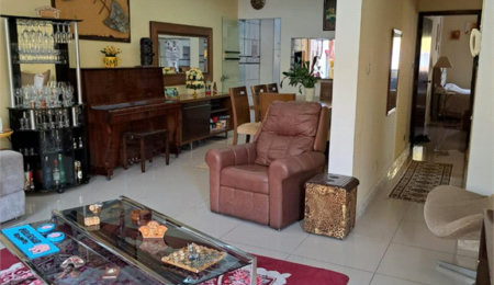 Sobrado à venda com 4 quartos, sendo 2 suítes,  em Jardim Modelo, Suzano, SP