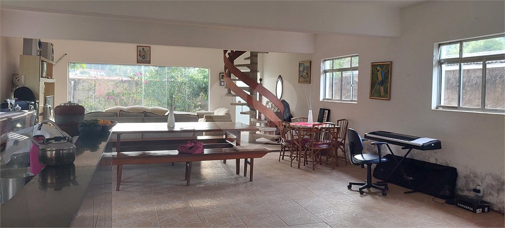 Casa à venda com 4 quartos, sendo 2 suítes, em Rio Acima, Mairiporã, SP