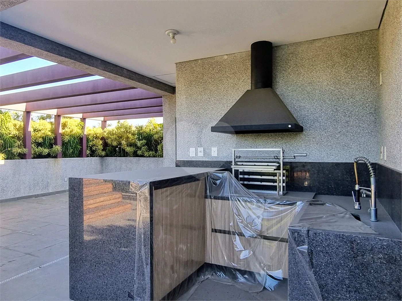 Casa à venda com 3 suítes no condomínio Casa Jardim Campo Belo, São Paulo - SP