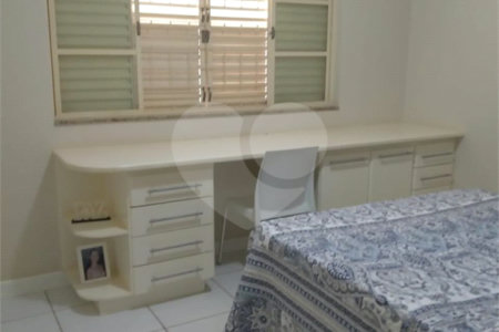 Casa à venda com 4 quartos, sendo 2 suítes, em Jardim Adalgisa, Araraquara, SP