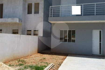 Sobrado à venda com 2 quartos, sendo 1 suíte, em Terras de São José, Mairinque, SP