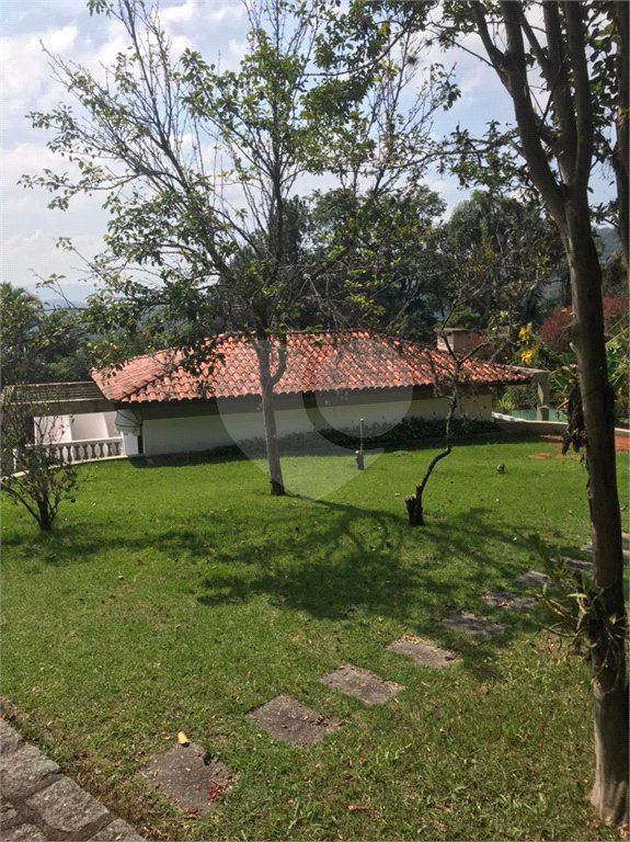 Casa à venda com 6 quartos, sendo 5 suítes, em Roseira, Mairiporã, SP