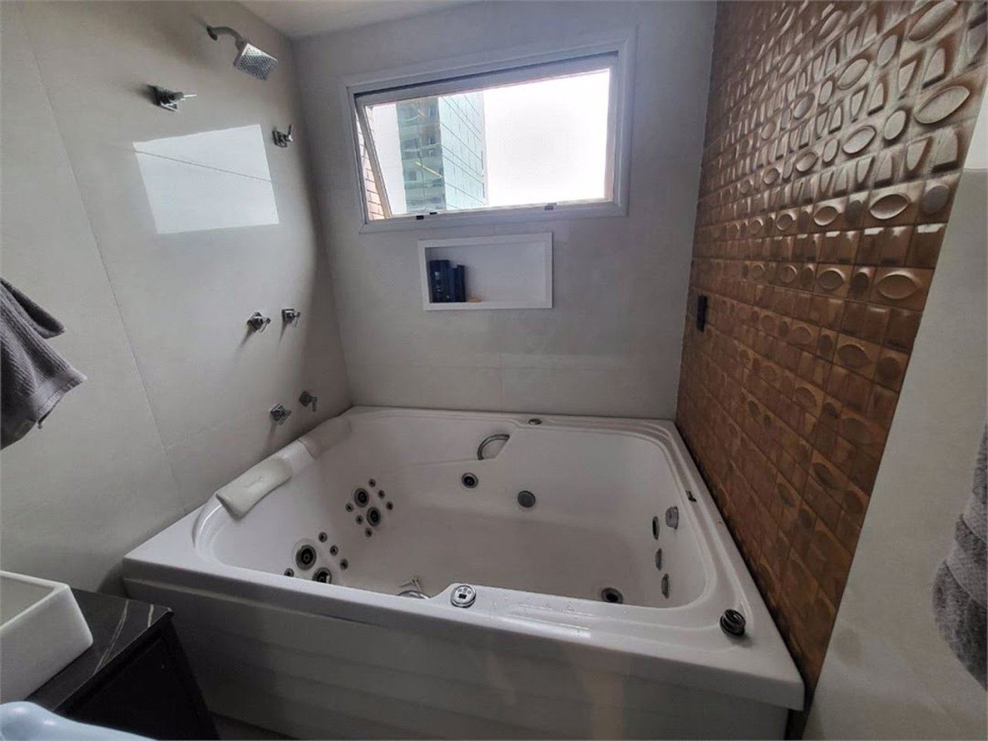 Apartamento Residencial à venda, Gonzaga, Santos - AP1097.