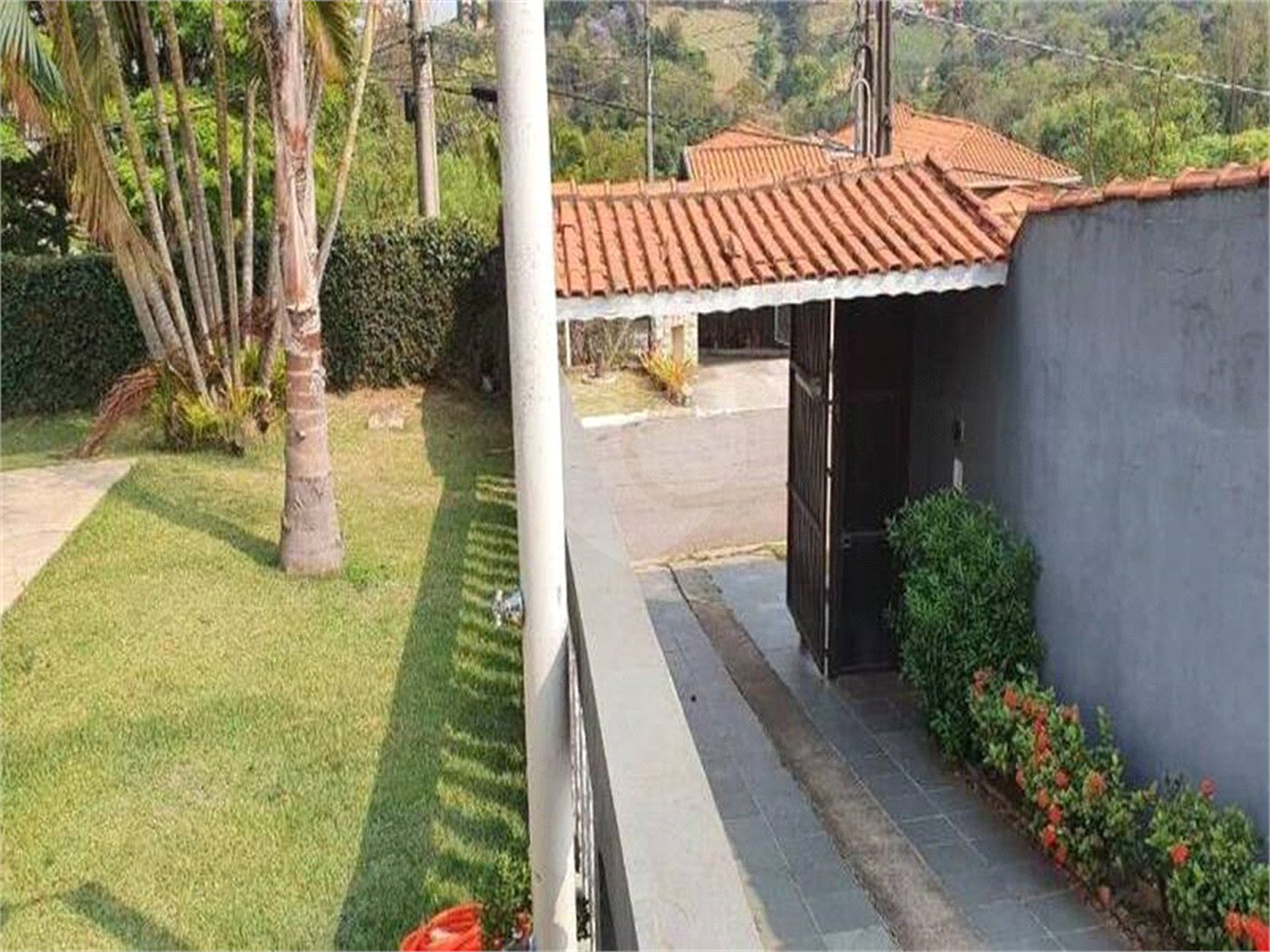 Casa à venda com 3 quartos no condomínio Recanto Florido, Vinhedo - SP