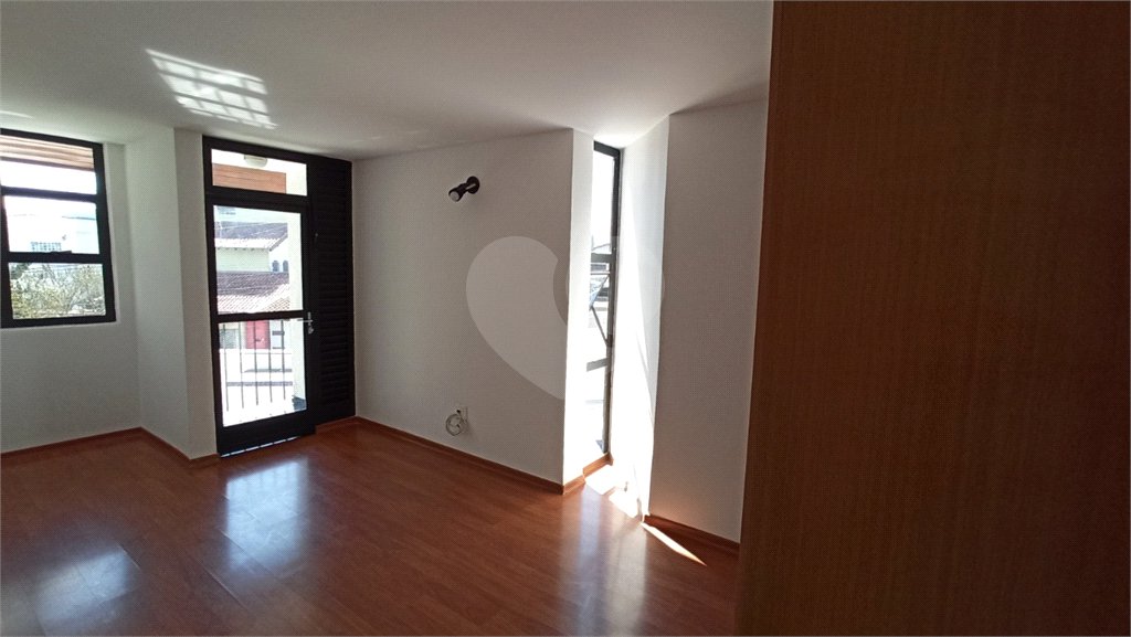 Sobrado para alugar com 3 quartos, sendo 1 suíte,  em Vila Oliveira, Mogi das Cruzes, SP