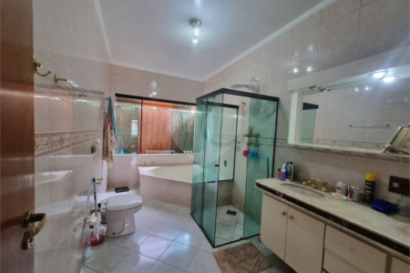 Sobrado à venda com 3 quartos, sendo 1 suíte,  em Vila Trujillo, Sorocaba, SP